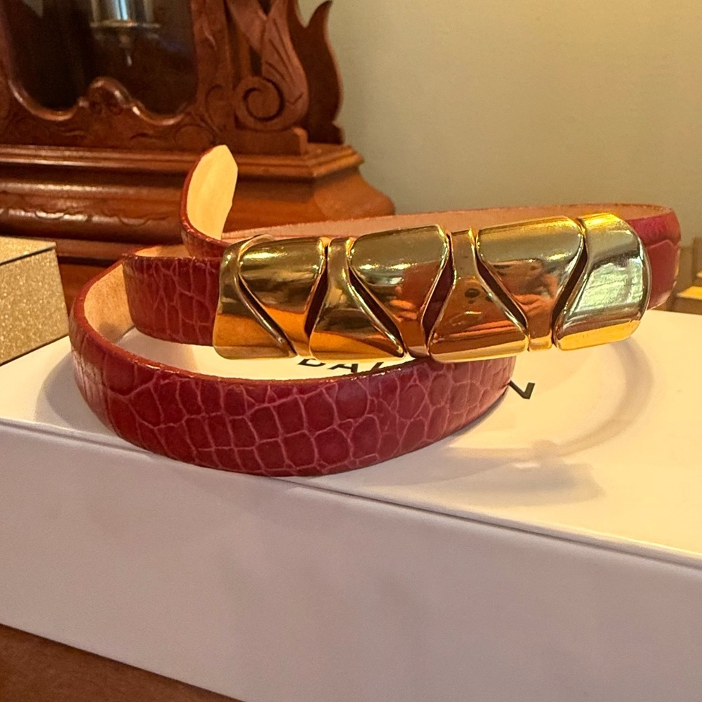 Carlisle Red Leather Snake Embossed 7/8” Belt w/ Gold Buckle Size Medium $398 - Picture 2 of 9